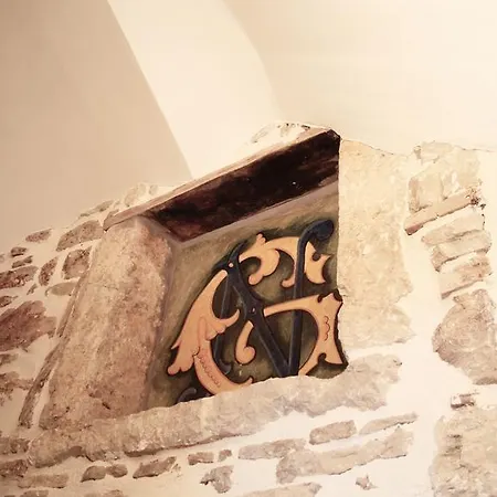 Domus Grampone Bed & Breakfast