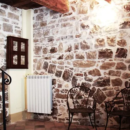 Domus Grampone Bed & Breakfast